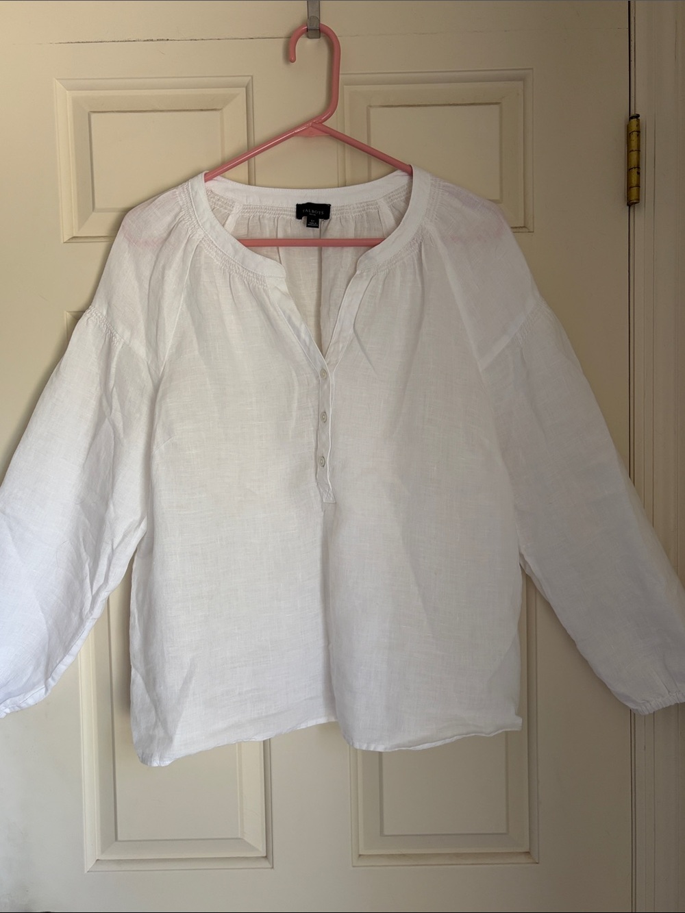 Talbots Women's White 100% Linen Buttoned Peasant Top.  Size.L/P
